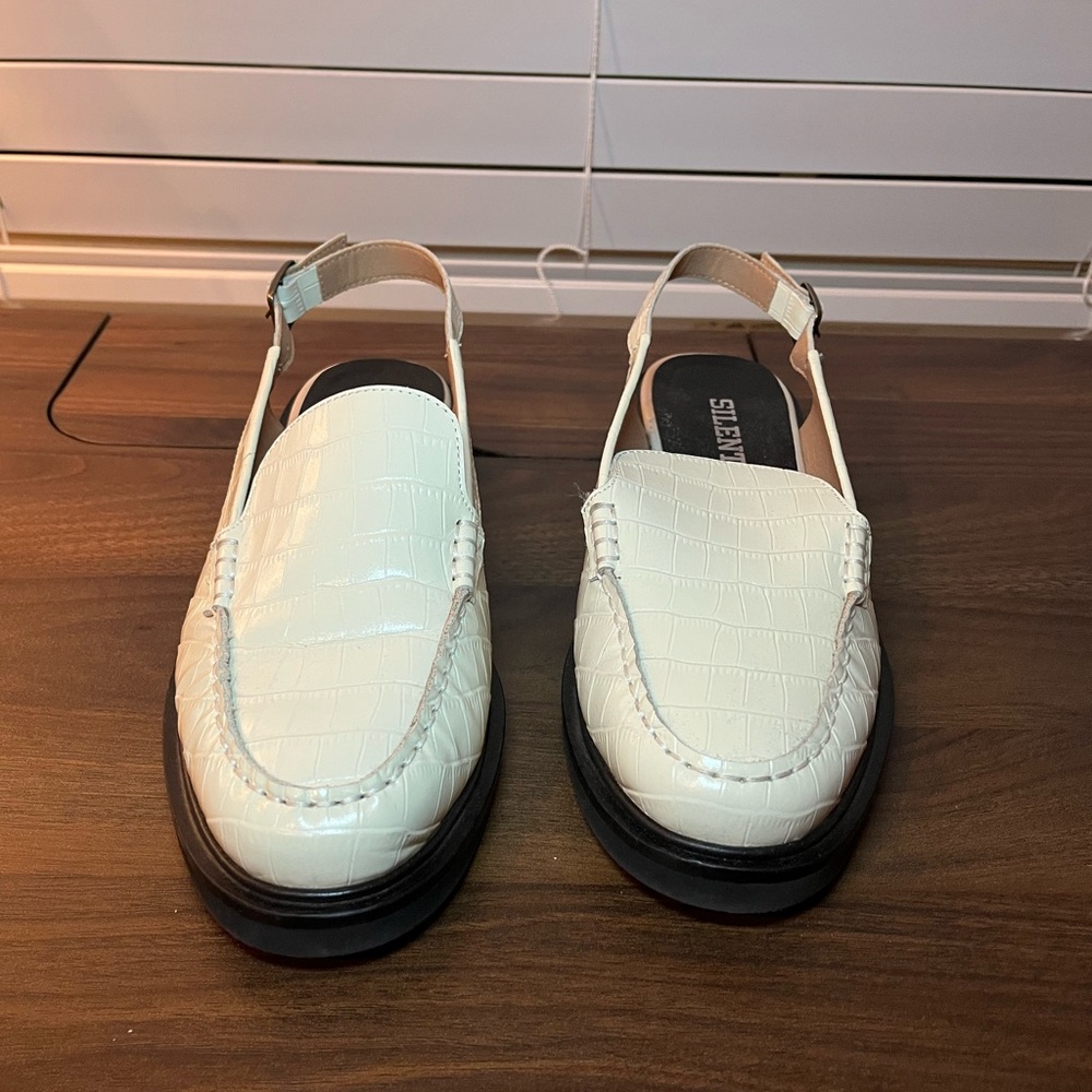 Silent D Gliani Slingback Loafer